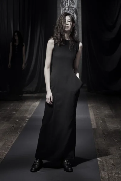 Look 3